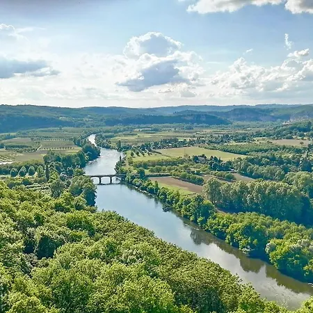 Holiday home Authentique Ferme Perigourdine, A 5km Au Sud De Sarlat, 1km De La Riviere