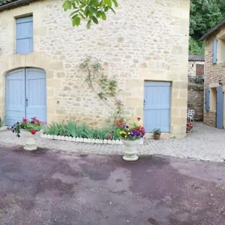 Authentique Ferme Perigourdine, A 5km Au Sud De Sarlat, 1km De La Riviere Vitrac (Dordogne)