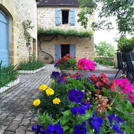 Authentique Ferme Perigourdine, A 5km Au Sud De Sarlat, 1km De La Riviere * Vitrac (Dordogne)