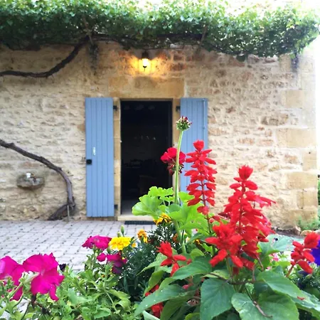 Holiday home Authentique Ferme Perigourdine, A 5km Au Sud De Sarlat, 1km De La Riviere Vitrac (Dordogne)
