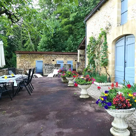 Authentique Ferme Perigourdine, A 5km Au Sud De Sarlat, 1km De La Riviere