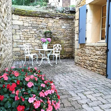 Authentique Ferme Perigourdine, A 5km Au Sud De Sarlat, 1km De La Riviere *